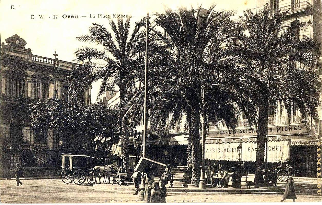 MH b- 025- Place Kleber et prefecture.JPG